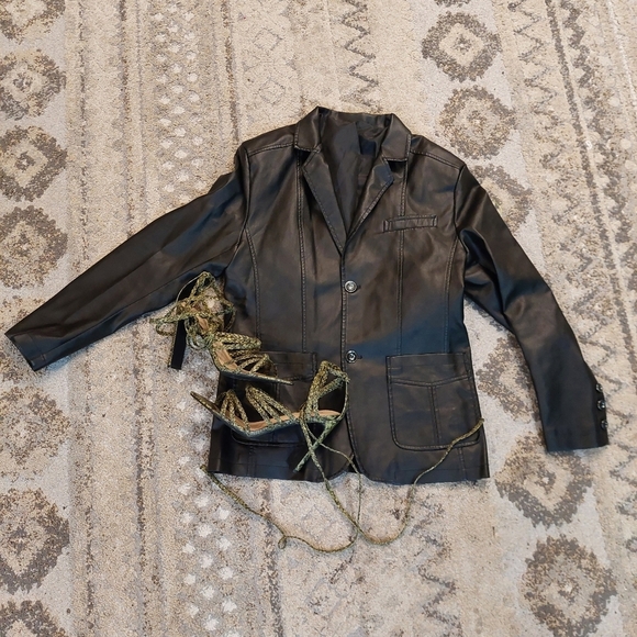 Vegan Leather Black Blazer Jacket Sz M Unisex Slim Fit - Picture 6 of 6